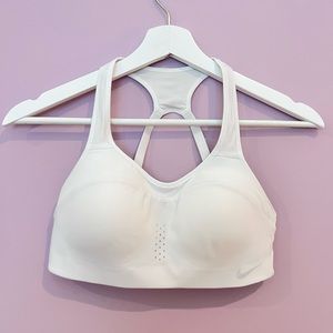 Like New! NIKE Sports Bra